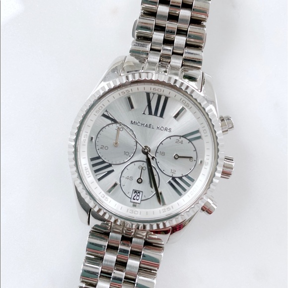 Michael Kors Watch - Picture 2 of 5